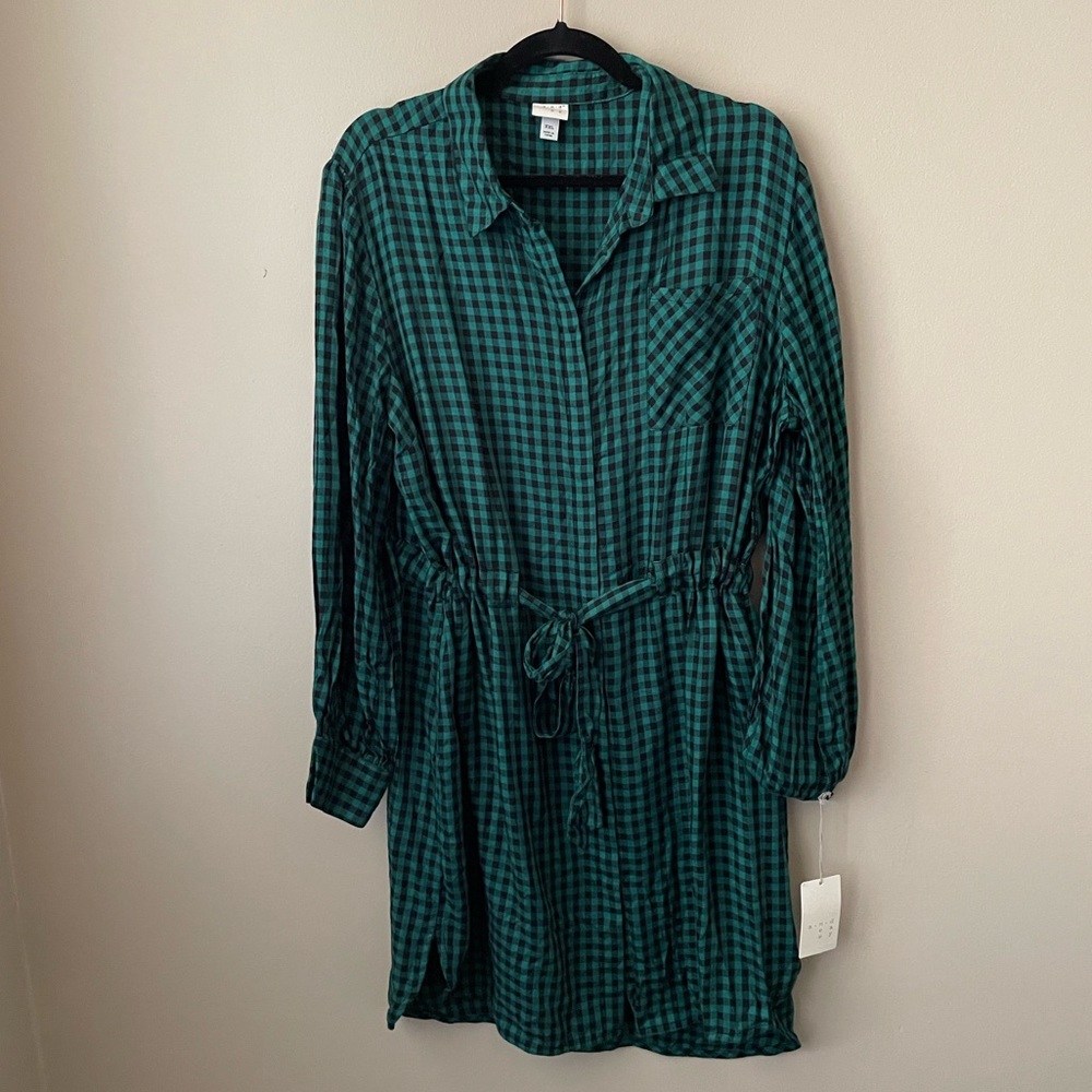 Plus size XXL long sleeve shirt dress. Green black check gingham dress, plaid